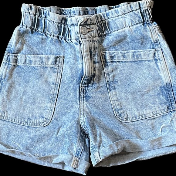 GAP Denim GIrls Size 8 Acid Wash Denim Shorts - Picture 1 of 3